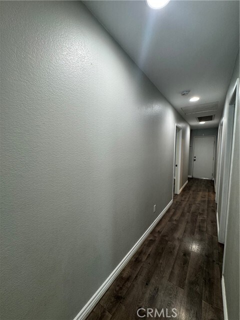 Building Photo - 1517 Marigold Dr