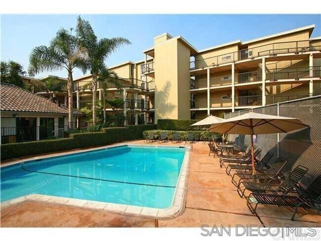 Building Photo - FULLY FURNISHED 2 BED/2 BATH CONDO IN LA JOLLA