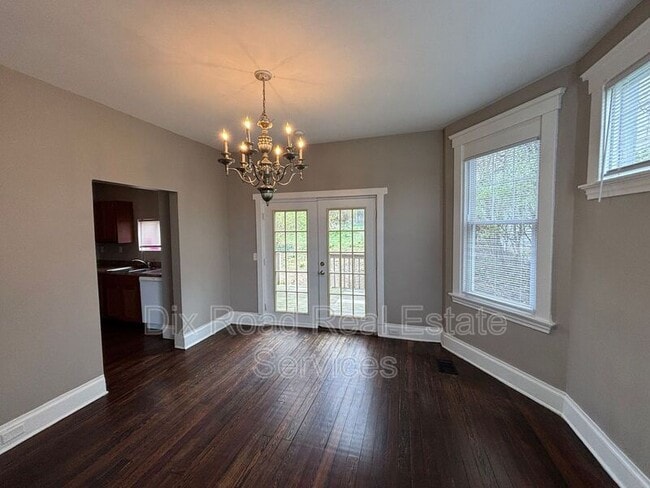 Building Photo - 5310 Carthage Ave