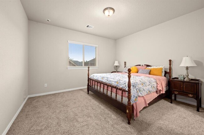 Building Photo - 10054 Black Maple Dr
