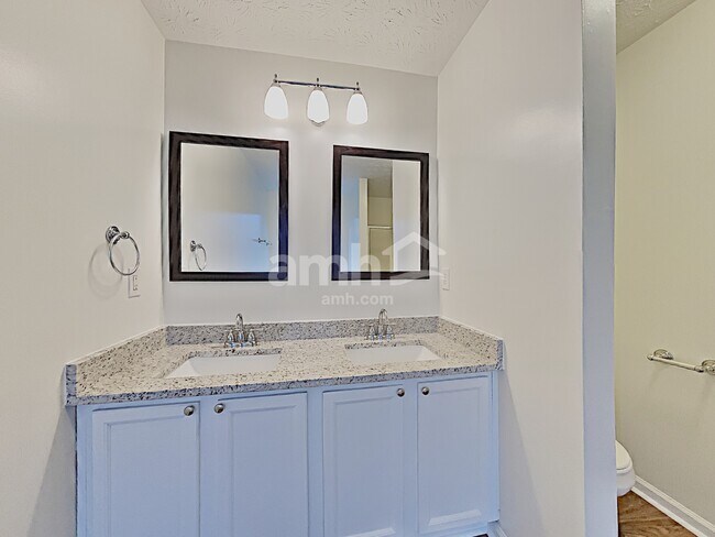 Building Photo - 3503 Madison Farm Way