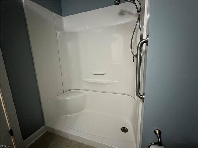 Building Photo - 1016 Thoroughgood Wy