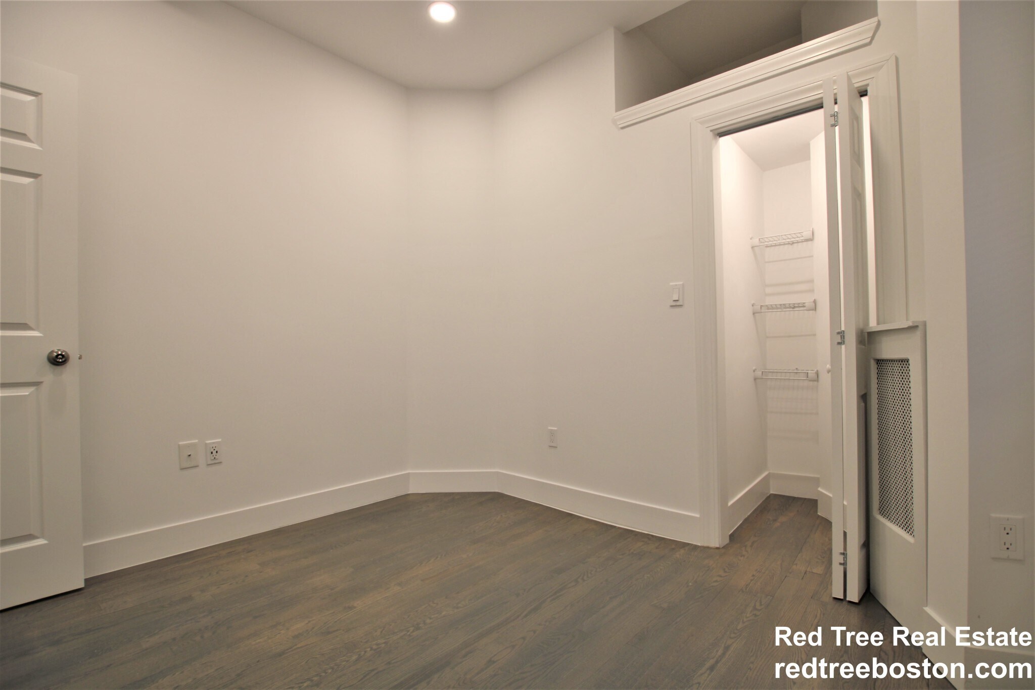 Building Photo - 24 Phillips St