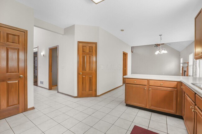 Building Photo - 3825 Delwood Dr