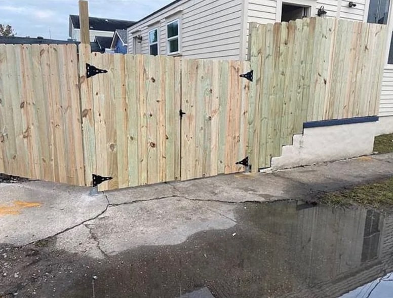 Building Photo - 1841 St Ann St.