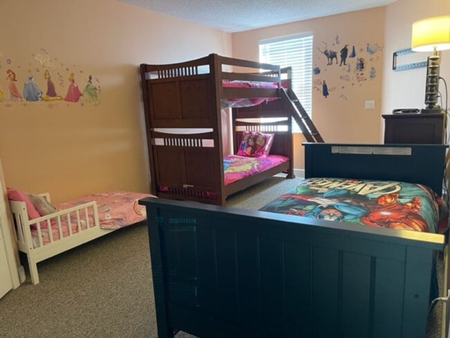 Building Photo - FULLY FURNISHED - Peaceful 4 Bed / 2 Bath Condo