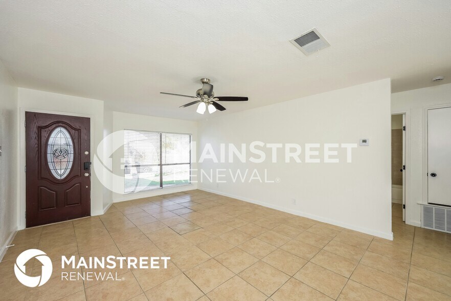 Building Photo - 5050 Gordon Cooper Dr