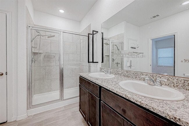 Building Photo - 25407 Northpark Lake Dr