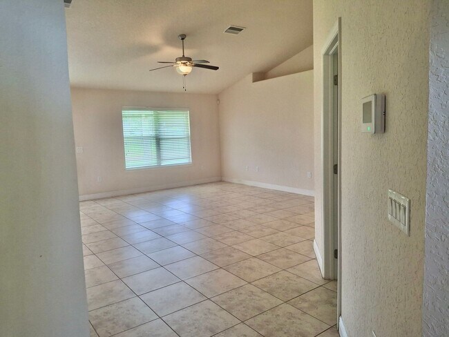 Building Photo - Spacious 4-Bedroom Brick Home in Preserve ...
