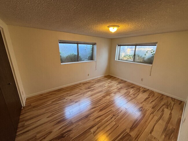 Building Photo - Nice Rambler home with a finished basement in desirable neighborhood