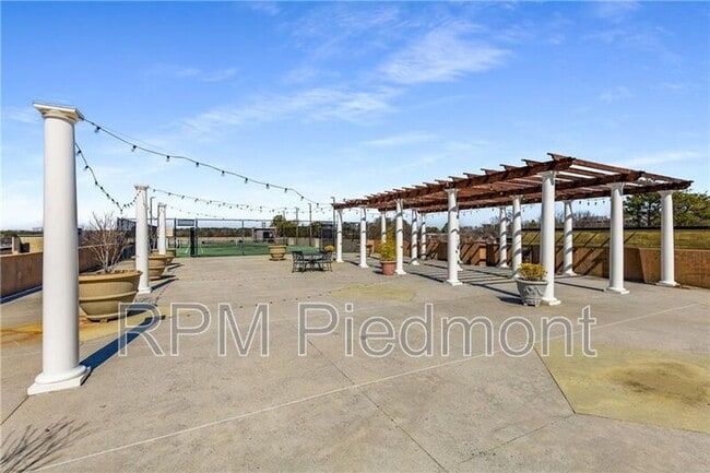 Building Photo - 5300 Peachtree Rd