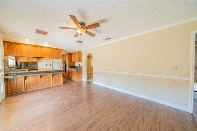 Building Photo - 17433 Sultana St