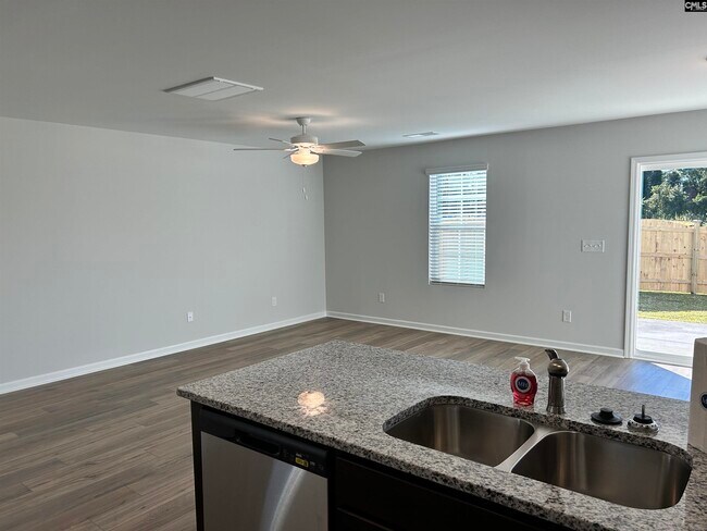 Building Photo - 437 Pinaster Path