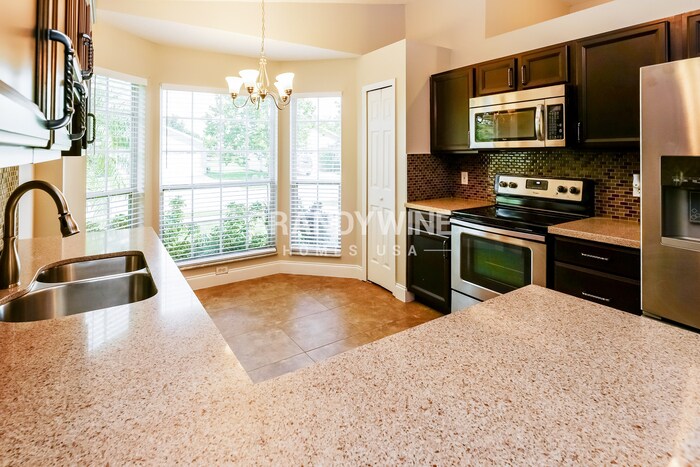 Building Photo - 2218 Justin Ave