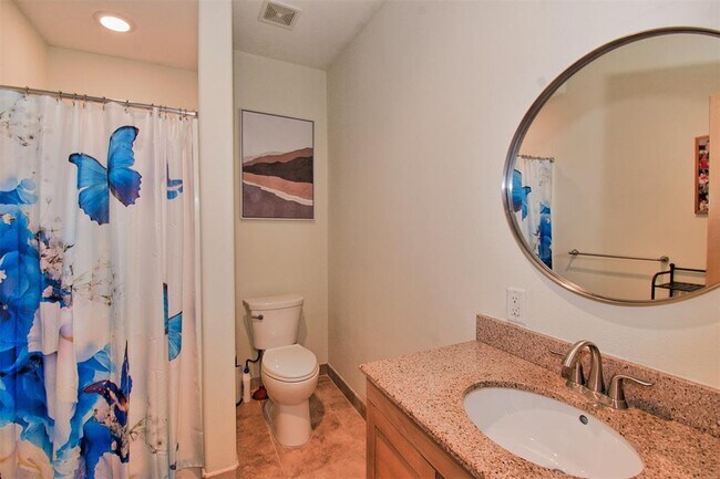 Building Photo - 9420 Seawall Blvd