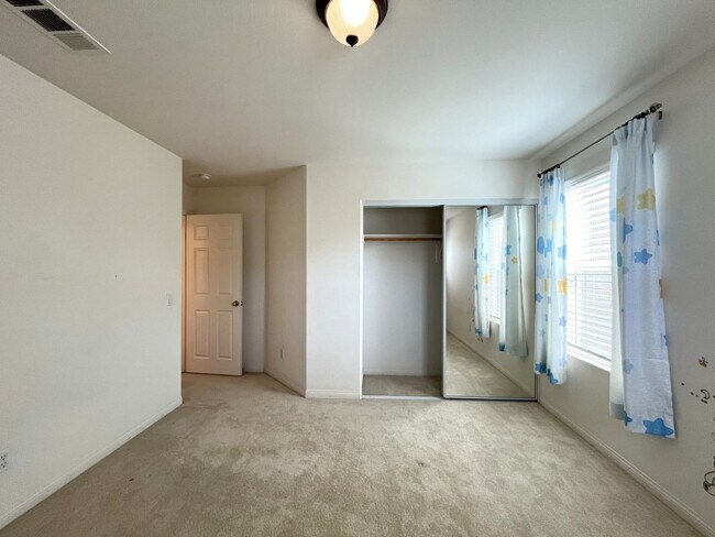 Building Photo - 7143 Leighton Dr