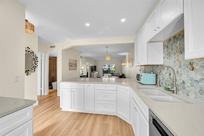 Building Photo - 2731 NE 14th Street Causeway