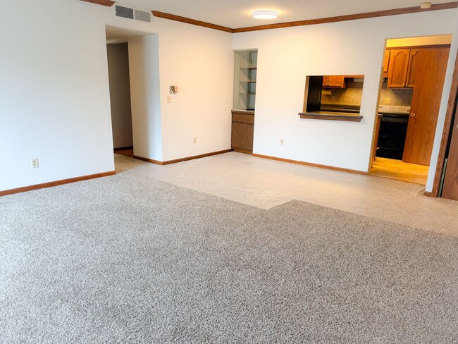 Building Photo - W168N11523 El Camino Dr