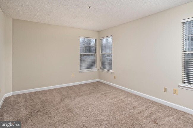 Building Photo - 14005 Vista Dr