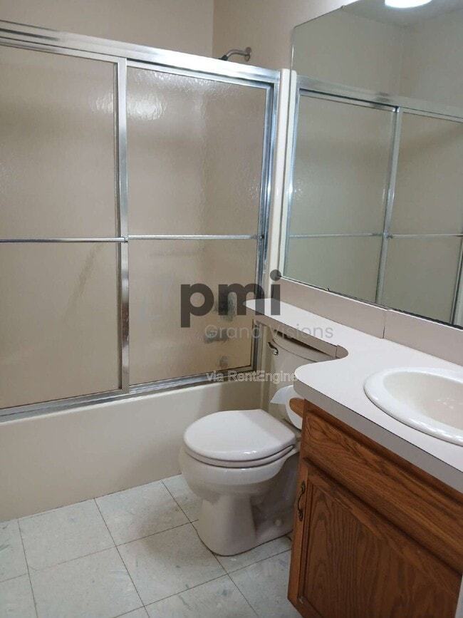 Building Photo - 1306 Arthur Ave