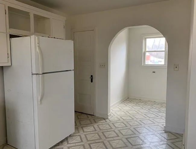 Building Photo - VIDEOTOUR: Remarkable 4-bedroom Home! PETS WELCOME