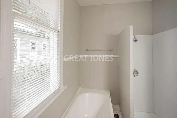 Building Photo - 2911 Beacon Ave