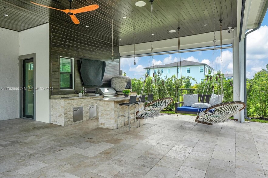 Building Photo - 17130 Magnolia Estates Dr