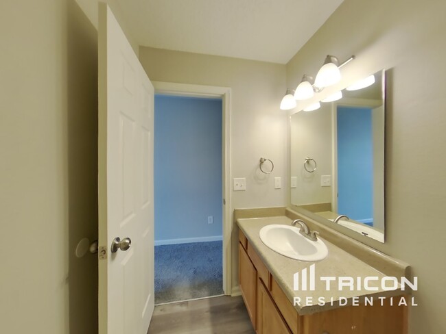 Building Photo - 8130 Grove Berry Dr