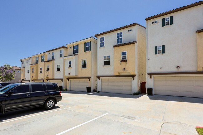 Building Photo - La Mesa 2BR + Office Room Townhome-Style Condo with 2-Car Garage Parking