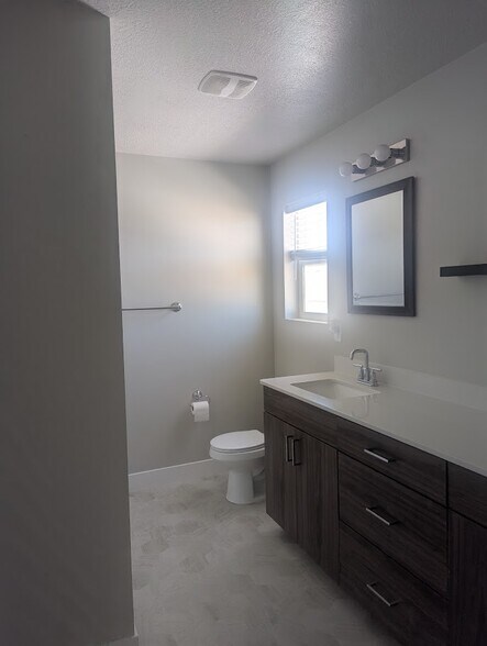 Building Photo - 2085 N 275 W