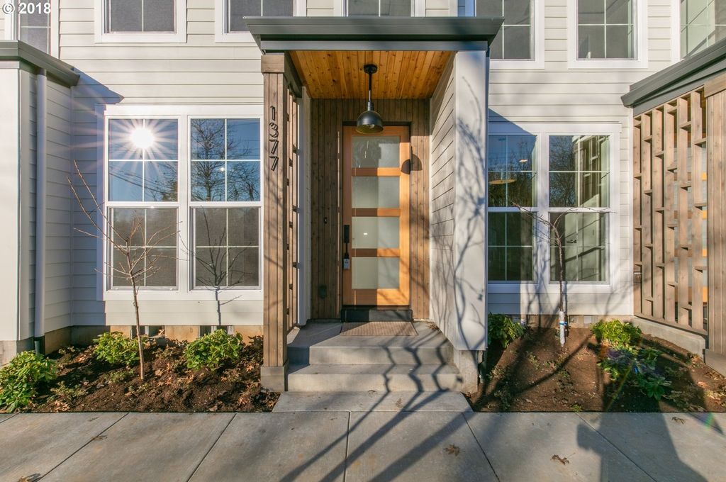 Building Photo - 1377 N Humboldt St