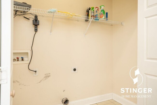 Building Photo - 28 Spearmint Cir
