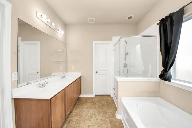 Building Photo - 7515 Morgan Ranch Tr