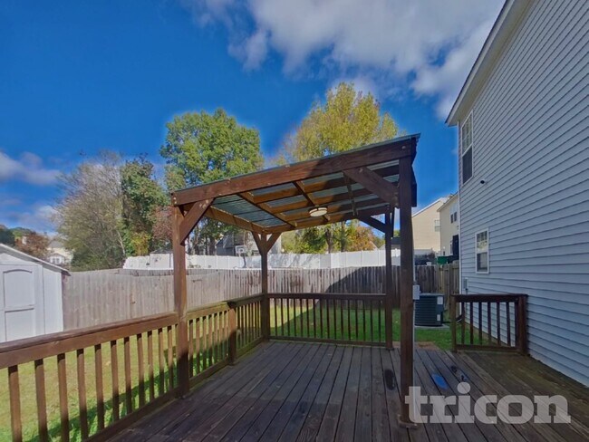 Building Photo - 9629 Green Apple Dr