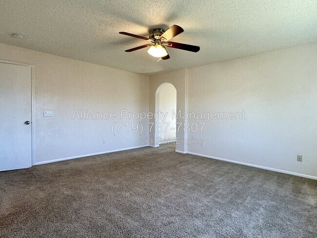 Building Photo - 965 Piros Dr