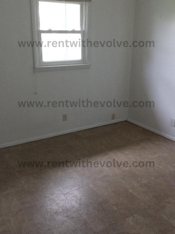 Building Photo - 205 S 2nd St