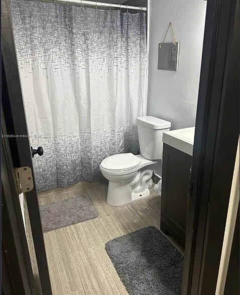 Building Photo - 1701 NE 191st St