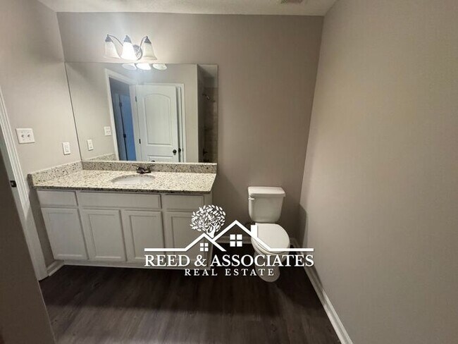 Building Photo - 4 Bedroom in Cordova!!