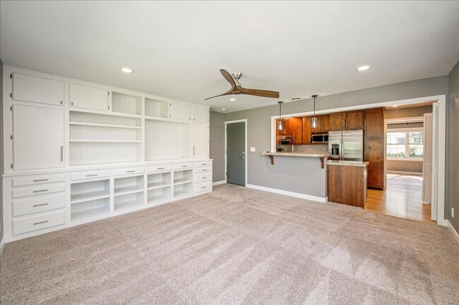 Building Photo - Adorable Corner Lot Home in North End