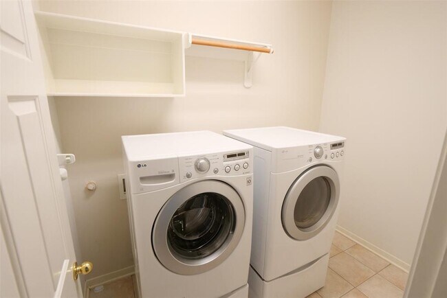 Building Photo - 24403 Lanning Dr