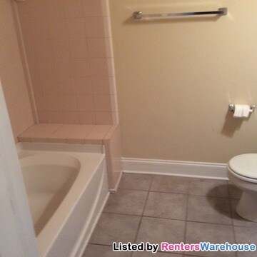 Building Photo - 67 Little St SE