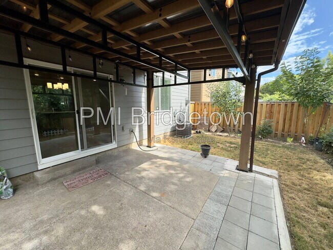 Building Photo - 3715 SW 190th Ter