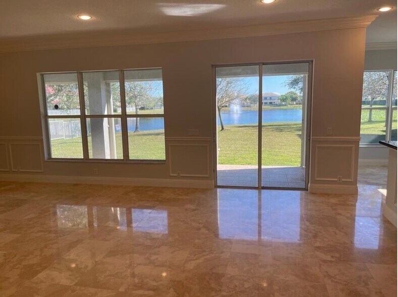 Building Photo - 9326 Plantation Estates Dr