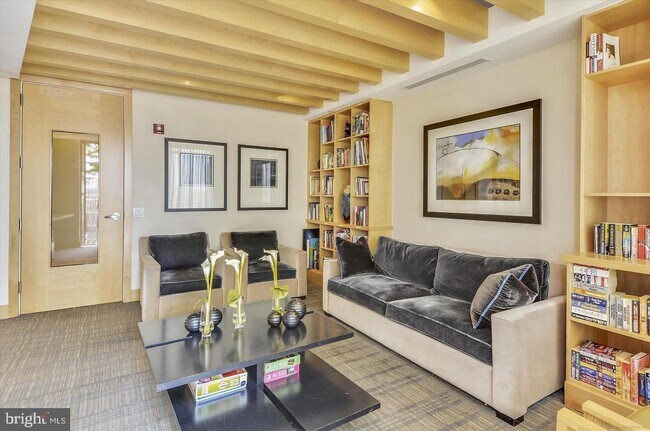 Building Photo - 475 K St NW