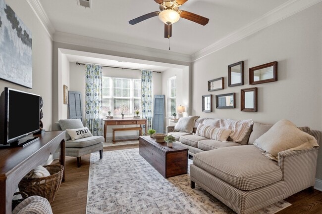 Building Photo - The Arbors at East Village