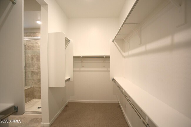 Building Photo - 1201 E Cherrywood Pl
