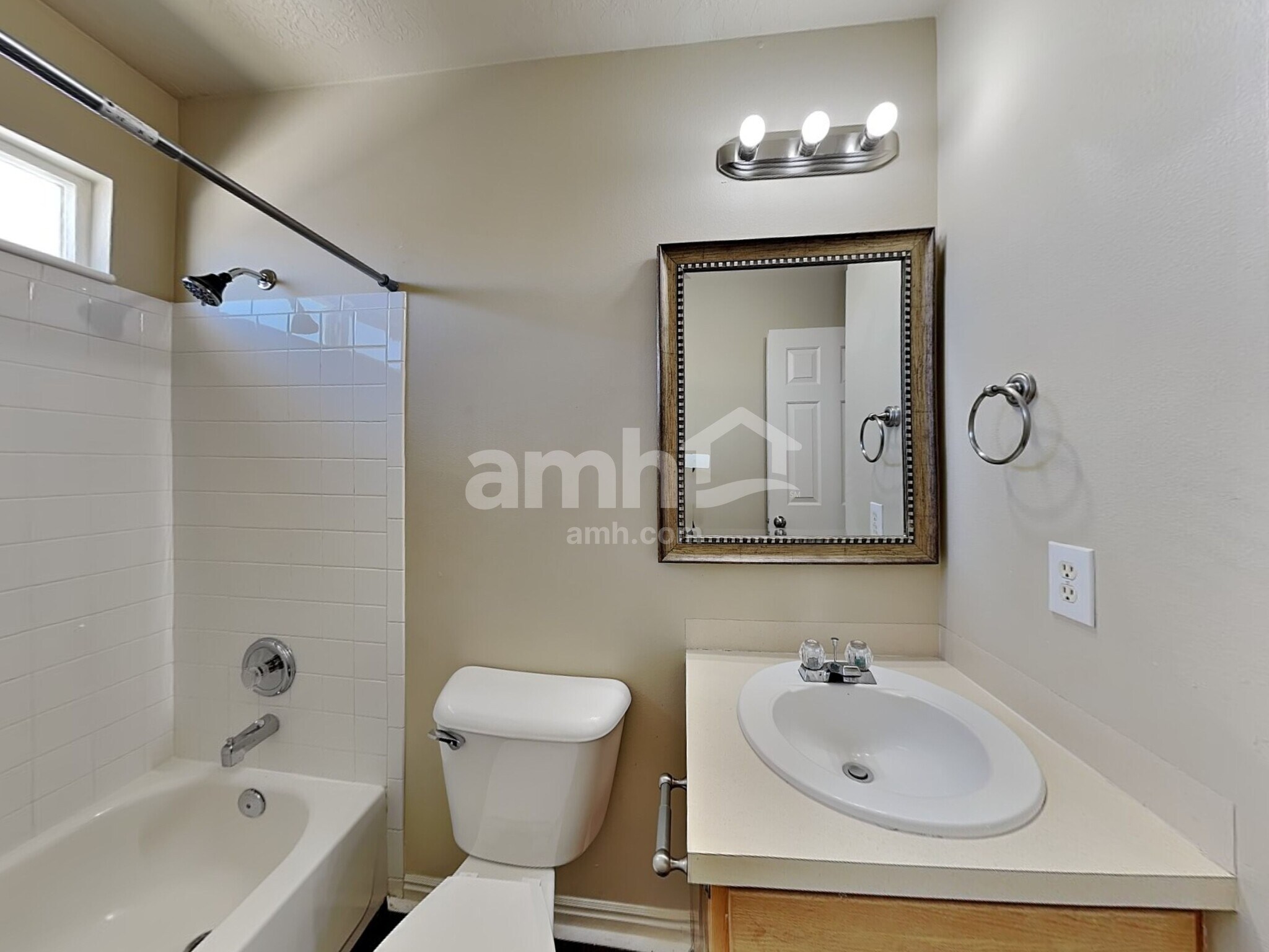 Building Photo - 7801 Ash Point Cir