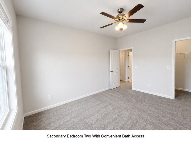 Building Photo - Spacious 4BR/3BA Home with First Floor Suite &  Loft