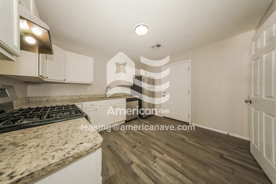 Building Photo - 4732 SE 24th St