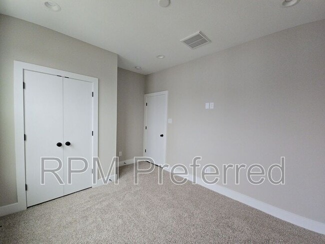 Building Photo - 3206 Bostic St